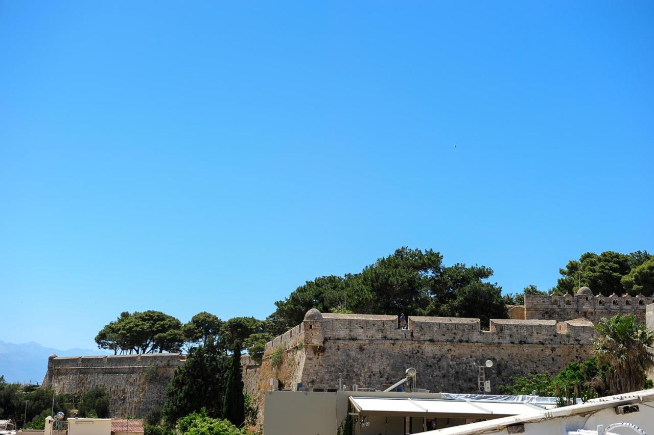 Pallazzo Fortezza 罗希姆诺 外观 照片